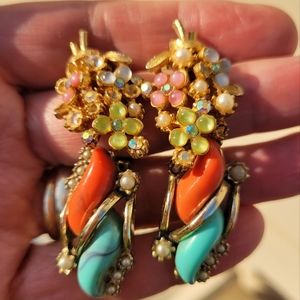 2 Pairs Vintage Clip-On Earrings ~ MCM ~ Floral ~ Pretty